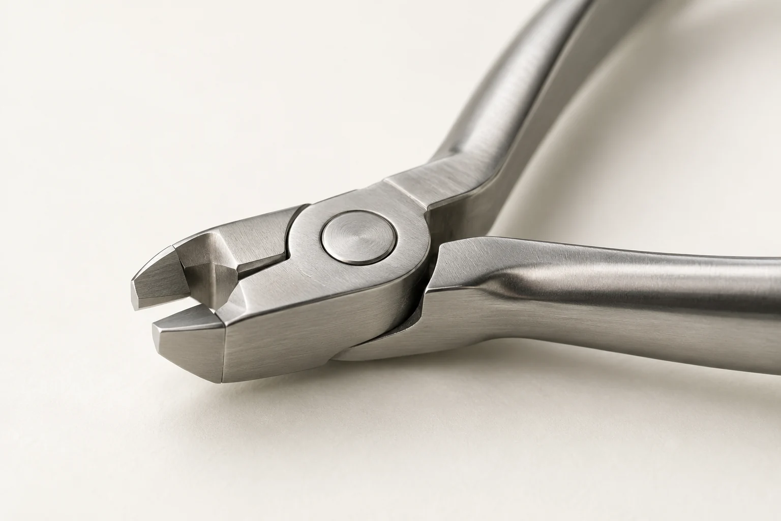 detail of an orthodontic cutter head